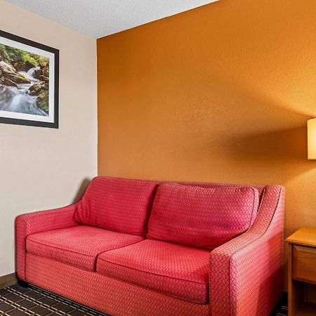 Days Inn By Wyndham Black River Falls - Access To Atv Trail Екстериор снимка