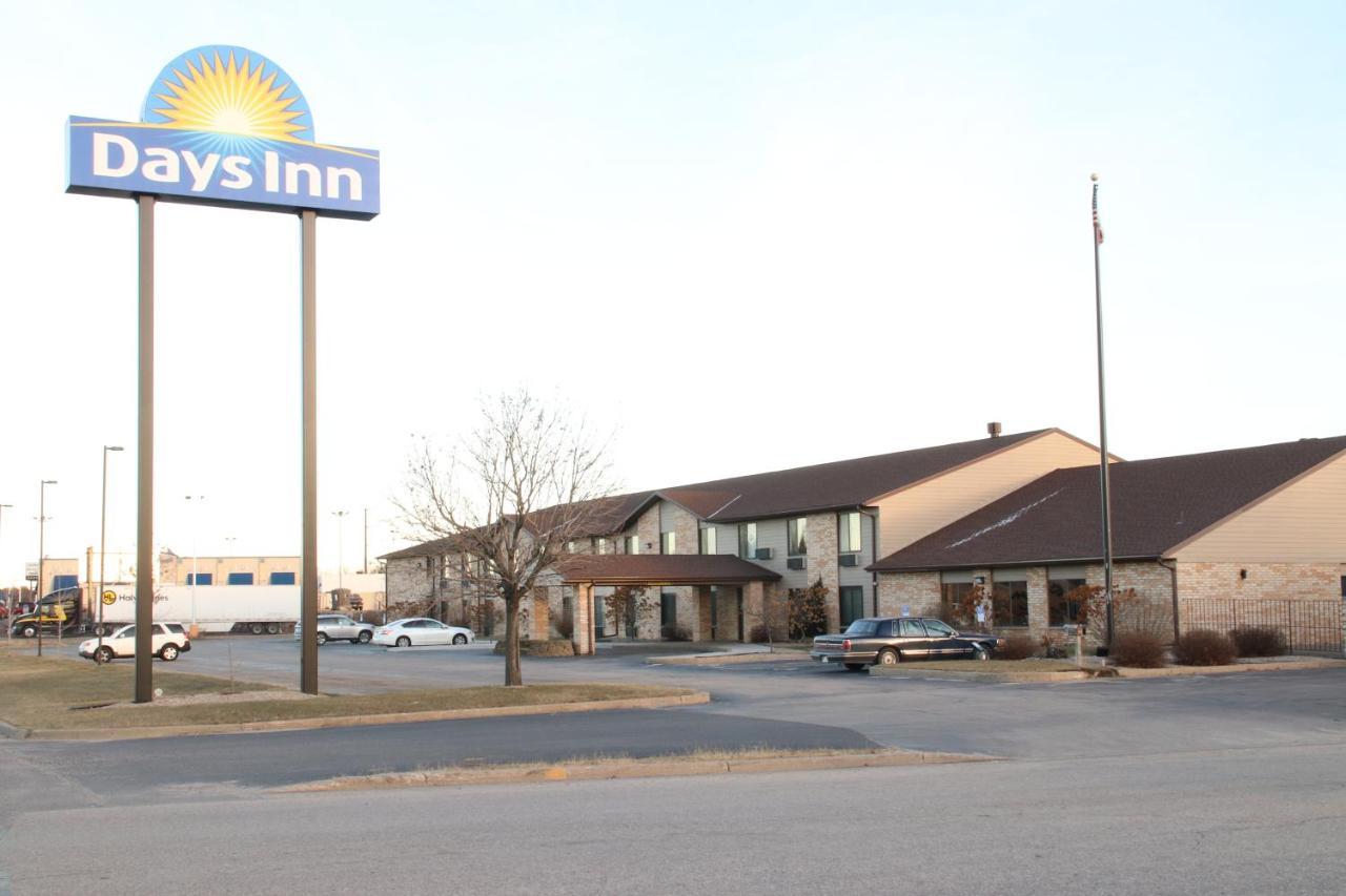 Days Inn By Wyndham Black River Falls - Access To Atv Trail Екстериор снимка
