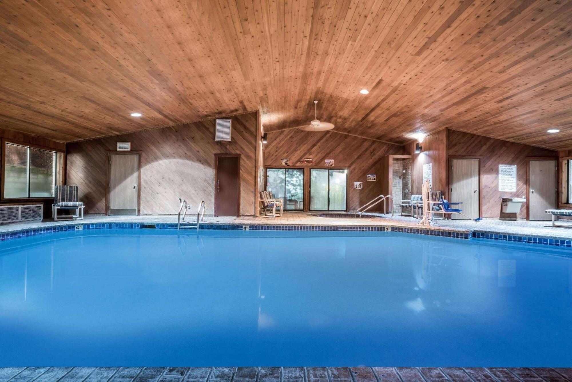 Days Inn By Wyndham Black River Falls - Access To Atv Trail Екстериор снимка