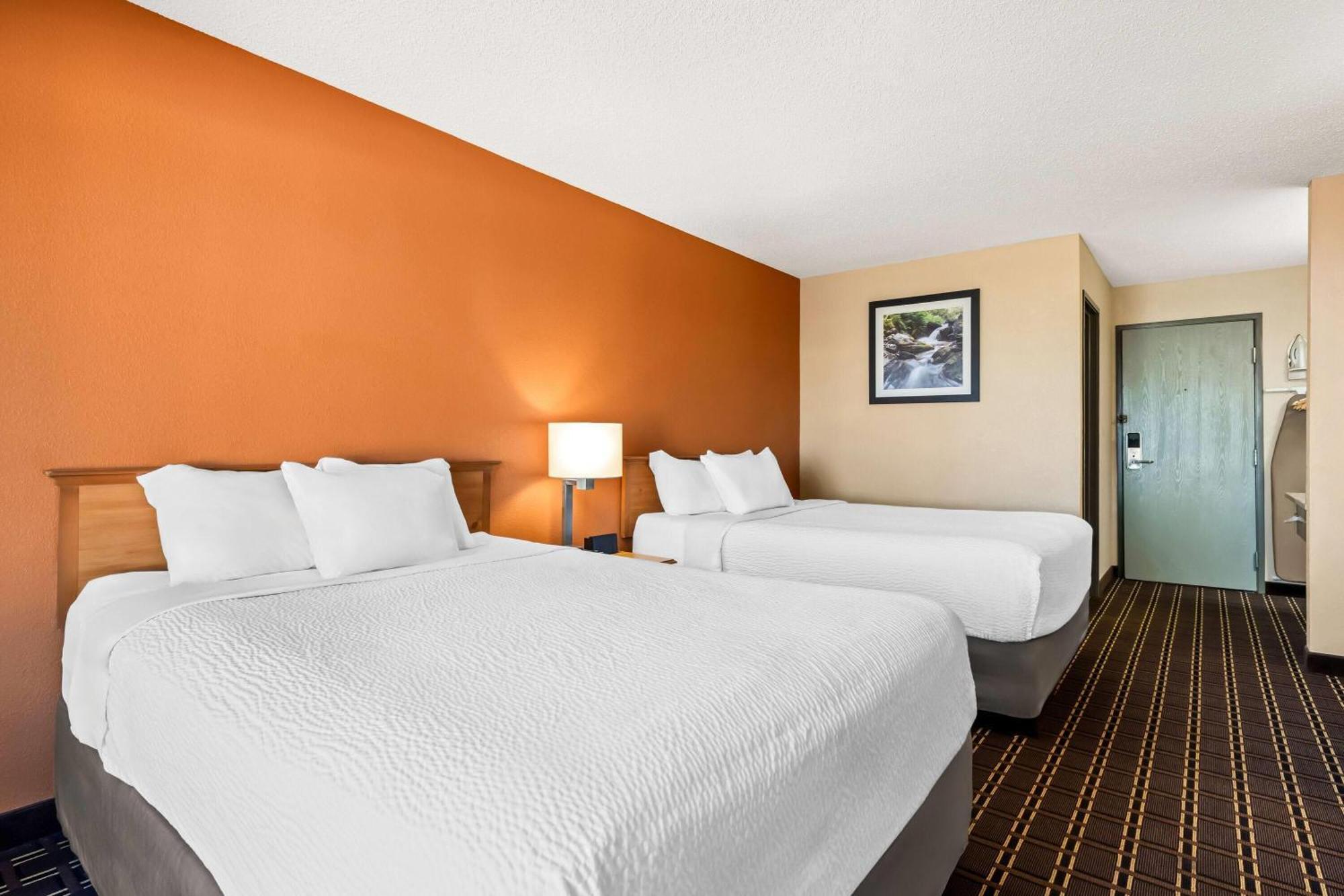 Days Inn By Wyndham Black River Falls - Access To Atv Trail Екстериор снимка